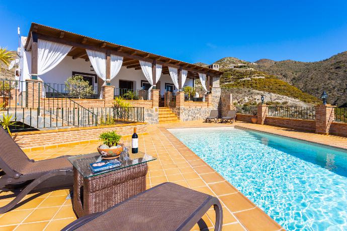 Beautiful villa with private pool and terrace with panoramic sea views . - Villa Flores . (Galería de imágenes) }}