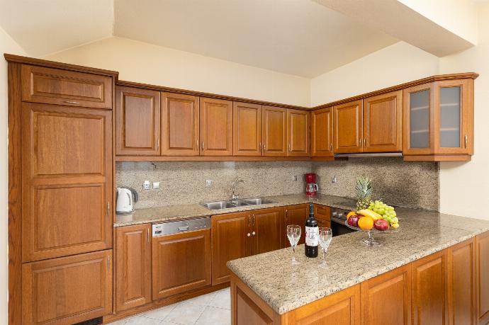 Equipped kitchen . - Villa Sunrise . (Photo Gallery) }}