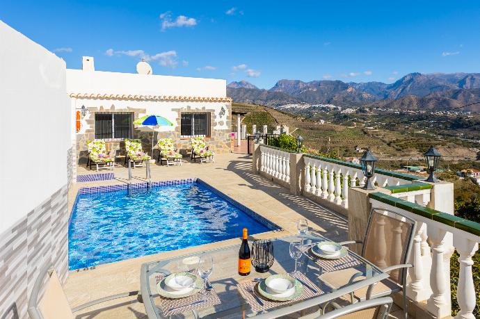 Beautiful villa with private pool and terrace with panoramic views of sea and mountains . - Villa Alegria . (Galería de imágenes) }}