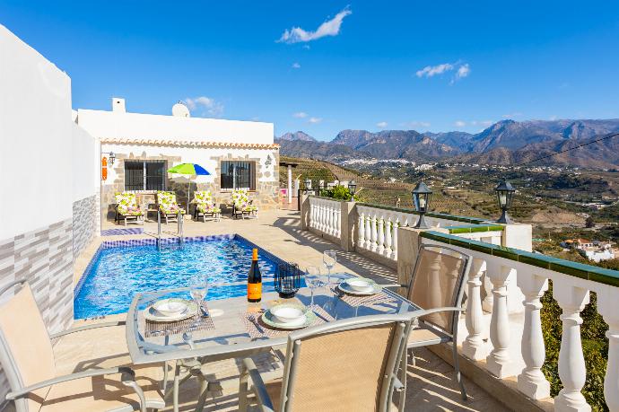 Beautiful villa with private pool and terrace with panoramic views of sea and mountains . - Villa Alegria . (Fotogalerie) }}