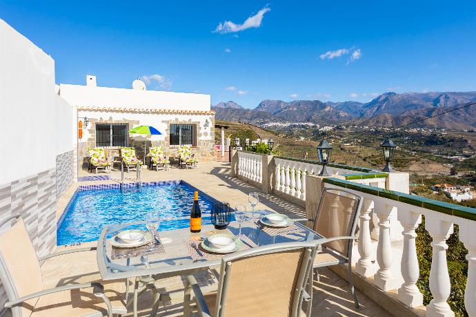 Beautiful villa with private pool and terrace with panoramic views of sea and mountains . - Villa Alegria . (Galerie de photos) }}