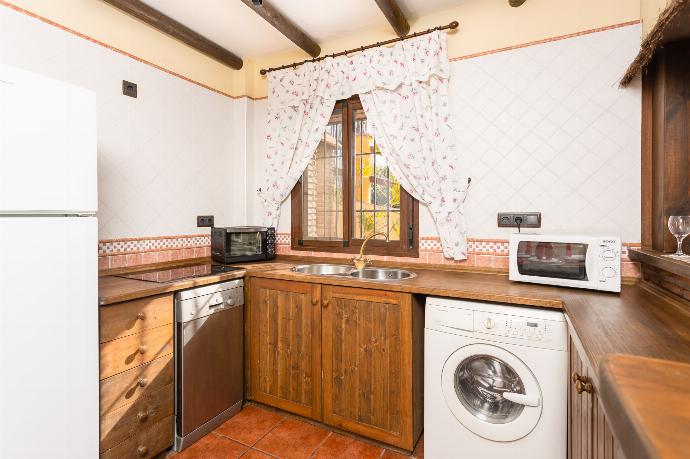 Equipped kitchen . - Villa Las Palomas 2 . (Fotogalerie) }}