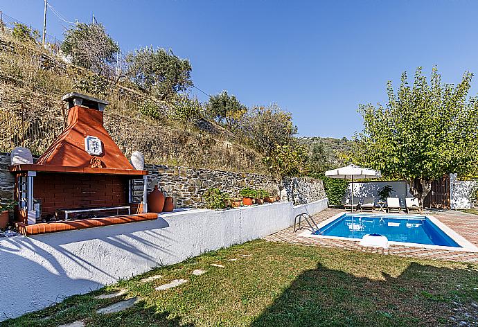 BBQ . - Villa Aloupi . (Photo Gallery) }}