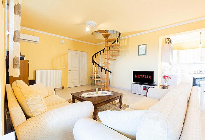  . - Villa Spartera . (Photo Gallery) }}