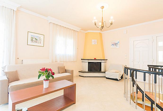  . - Villa Spartera . (Photo Gallery) }}
