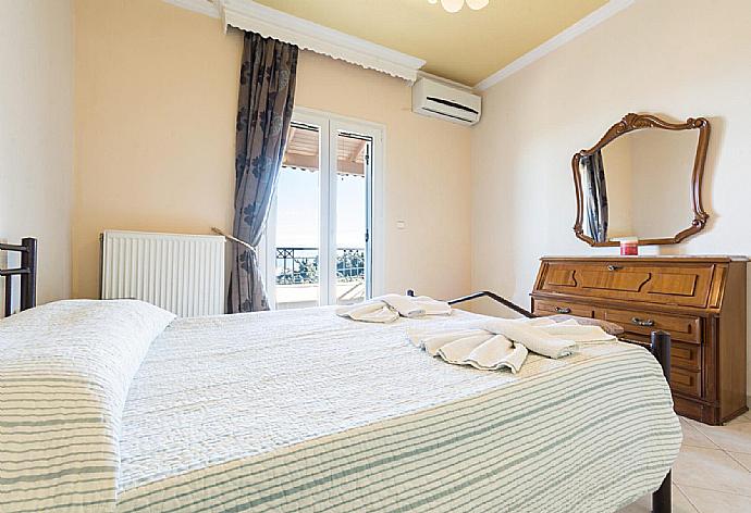  . - Villa Spartera . (Photo Gallery) }}