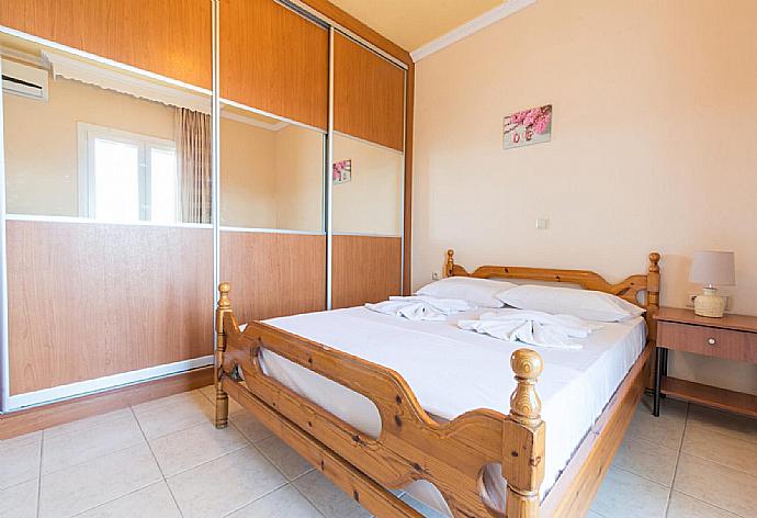  . - Villa Spartera . (Photo Gallery) }}