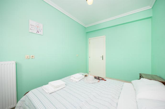 Ground floor: double bedroom with A/C . - Villa Spartera . (Photo Gallery) }}