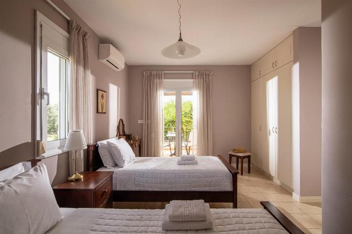  . - Villa Anemoni . (Photo Gallery) }}