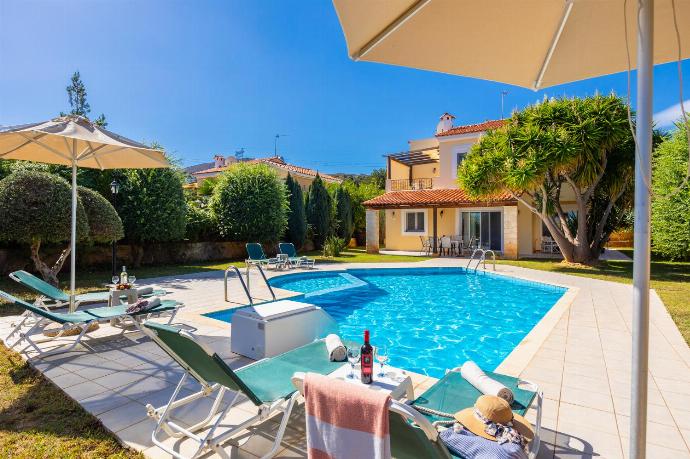 Beautiful villa with private pool, terrace, and garden . - Villa Anemoni . (Photo Gallery) }}