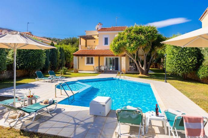 Beautiful villa with private pool, terrace, and garden . - Villa Anemoni . (Photo Gallery) }}