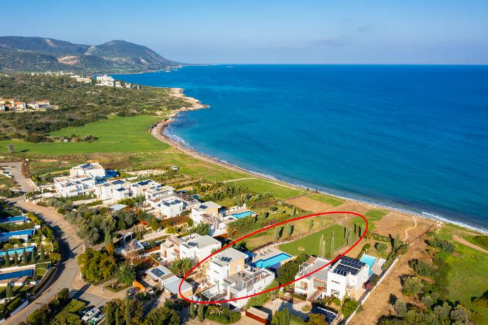 Aerial view showing location of Annabel Beach Palace . - Annabel Beach Palace . (Galleria fotografica) }}