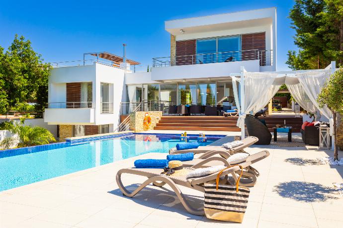 Beautiful villa with private pools, terrace, and garden with panoramic sea views . - Annabel Beach Palace . (Galería de imágenes) }}