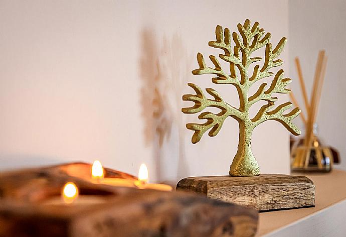 indoor decor . - Oak Tree Cottage . (Photo Gallery) }}