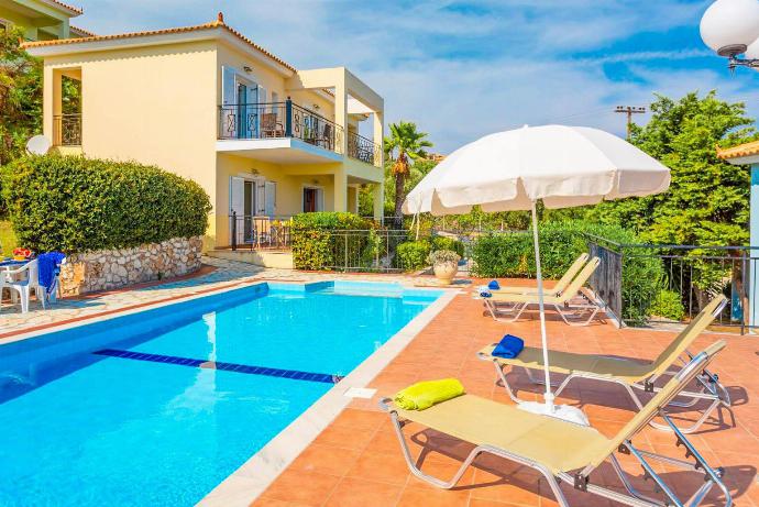 Pool and terrace area with a panoramic sea view . - Ionian Sea Villas . (Galerie de photos) }}