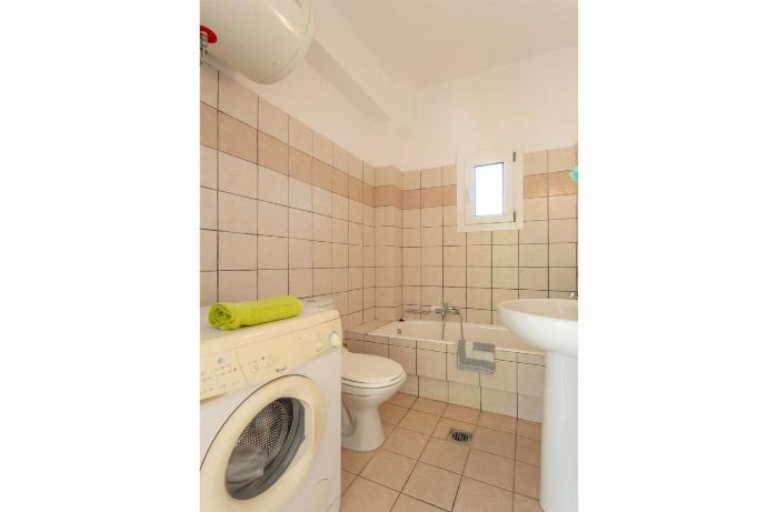 Family Bathroom on first floor with a bath . - Ionian Sea Villas . (Galería de imágenes) }}