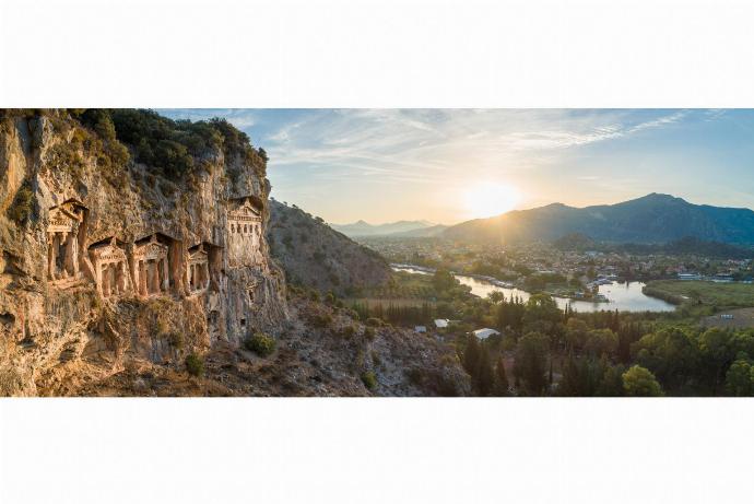 Ancient rock tombs in Dalyan . - Duman Collection . (Photo Gallery) }}