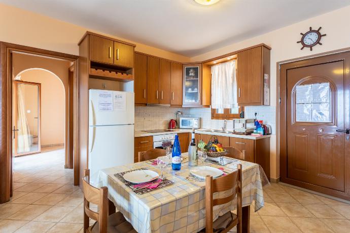 Equipped kitchen . - Fiscardo Villas Collection . (Fotogalerie) }}