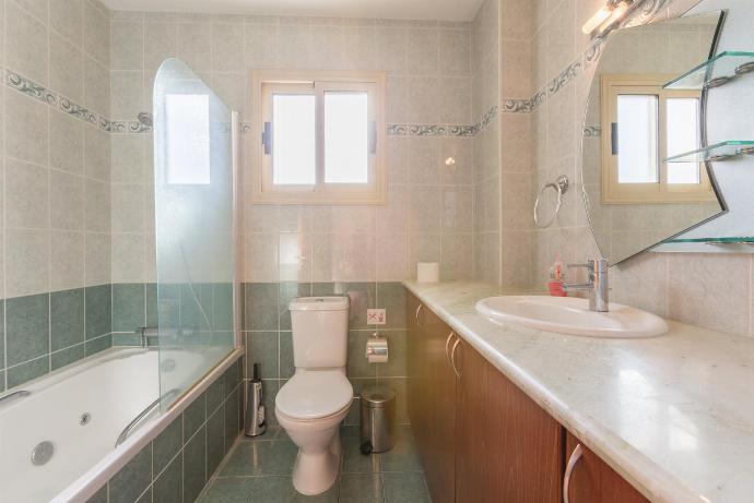Family bathroom with bath . - Rose Villas Collection . (Photo Gallery) }}