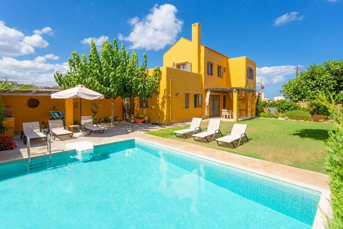 Beautiful villa with private pool and terrace . - Panormos Villas Collection . (Галерея фотографий) }}