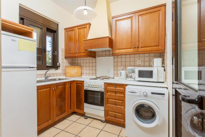 Equipped kitchen . - Kefalas Villas Collection . (Fotogalerie) }}