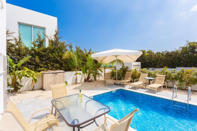 Private pool and terrace with sea views . - Villa Avian . (Галерея фотографий) }}