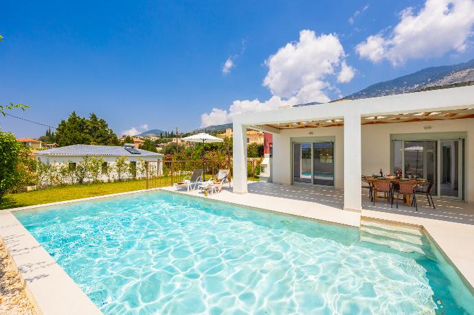  . - Villa Kira . (Photo Gallery) }}