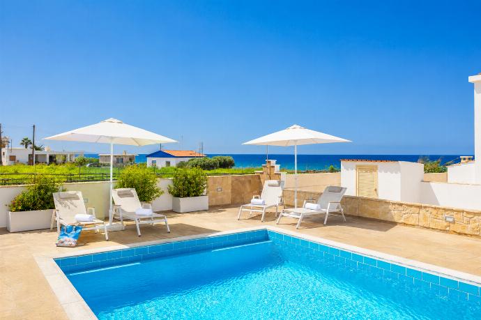 Private pool and terrace with sea views . - Villa Diana Seaside . (Γκαλερί Φωτογραφιών) }}