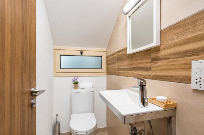 Family bathroom . - Villa Diana Seaside . (Γκαλερί Φωτογραφιών) }}