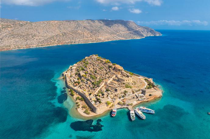 Spinalonga . - Villa Elounda Plaka . (Photo Gallery) }}