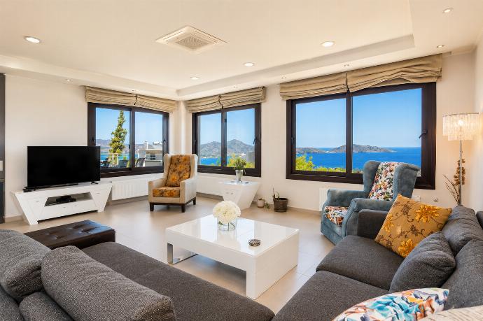  . - Villa Panorama . (Photo Gallery) }}