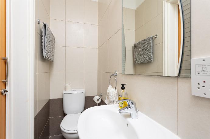 En suite bathroom with shower . - Villa Panorama Tria . (Photo Gallery) }}