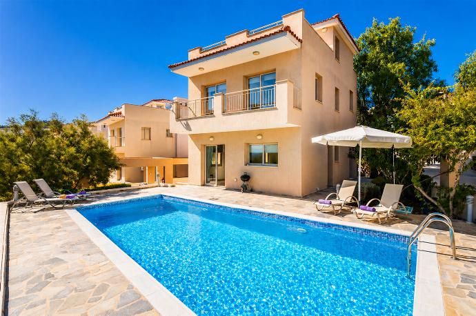  . - Villa Panorama Tria . (Photo Gallery) }}