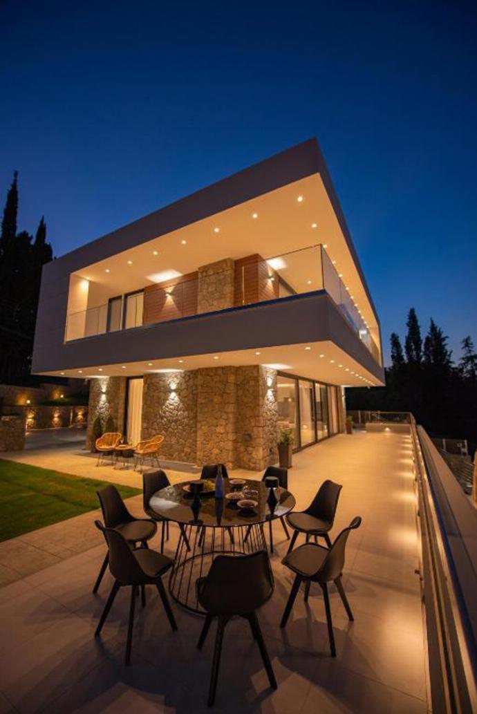  . - Villa Seren . (Photo Gallery) }}
