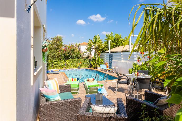 Terrace area . - Villa Kalliopi . (Photo Gallery) }}