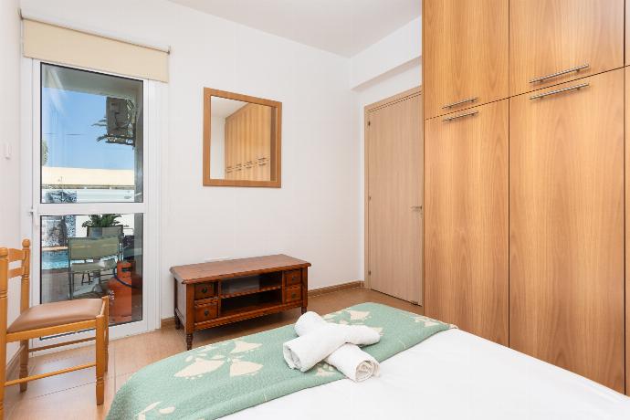 Double bedroom with A/C . - Villa Kalliopi . (Photo Gallery) }}