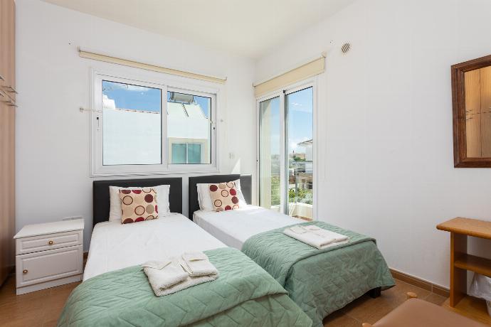 Twin bedroom with A/C . - Villa Kalliopi . (Photo Gallery) }}