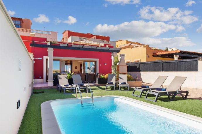Beautiful villa with private pool . - Villa Mariposas Caleta . (Galería de imágenes) }}