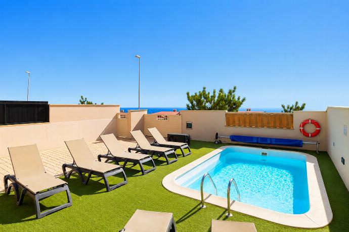 Private pool and terrace with sea views . - Villa Mariposas Caleta . (Γκαλερί Φωτογραφιών) }}