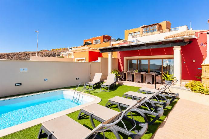 Beautiful villa with private pool and terrace with sea views . - Villa Mariposas Caleta . (Γκαλερί Φωτογραφιών) }}
