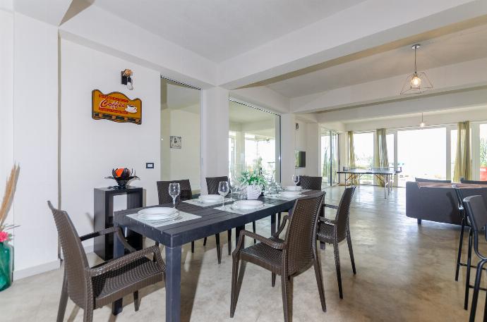 Dining area . - Villa Padima . (Photo Gallery) }}