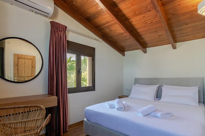 Kipo Paradiso stone villa Bedroom