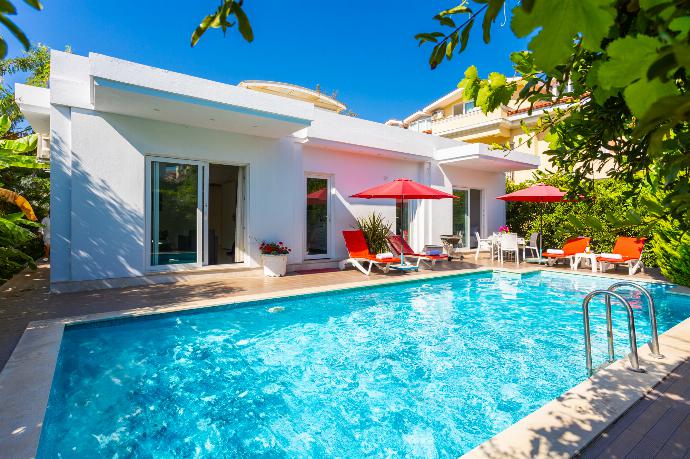 Outdoor area . - Villa Casa Mia . (Photo Gallery) }}