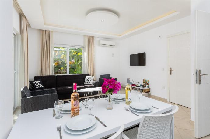  . - Villa Casa Mia . (Photo Gallery) }}