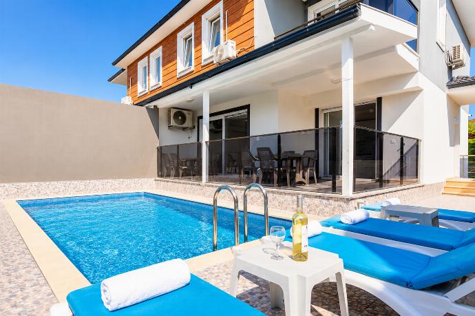 Beautiful villa with private pool and terrace . - Villa Azalea 2 . (Photo Gallery) }}