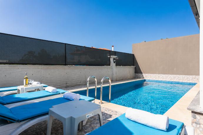 Private pool and terrace . - Villa Azalea 2 . (Photo Gallery) }}