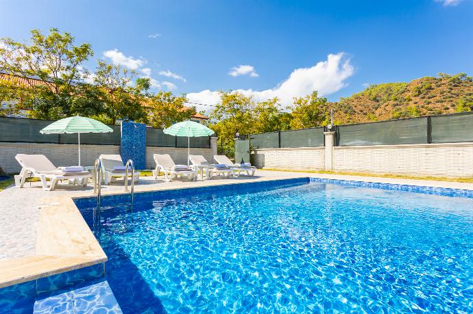 Private pool and terrace . - Villa Sasha 1 . (Galería de imágenes) }}