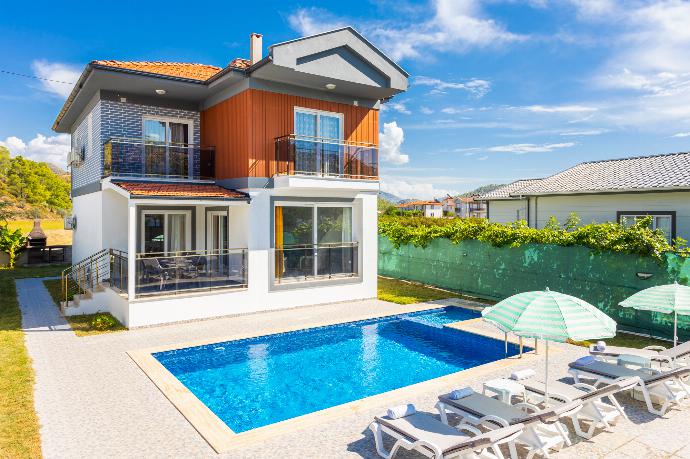 ,Beautiful villa with private pool and terrace . - Villa Sasha 1 . (Galería de imágenes) }}