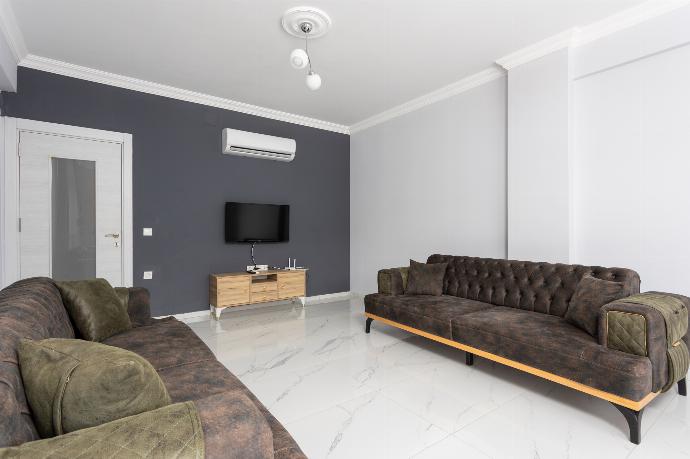 Living room with sofas, A/C, WiFi internet, and satellite TV . - Villa Sasha 1 . (Galería de imágenes) }}