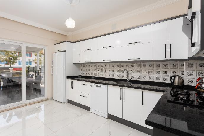 Equipped kitchen . - Villa Sasha 1 . (Galería de imágenes) }}
